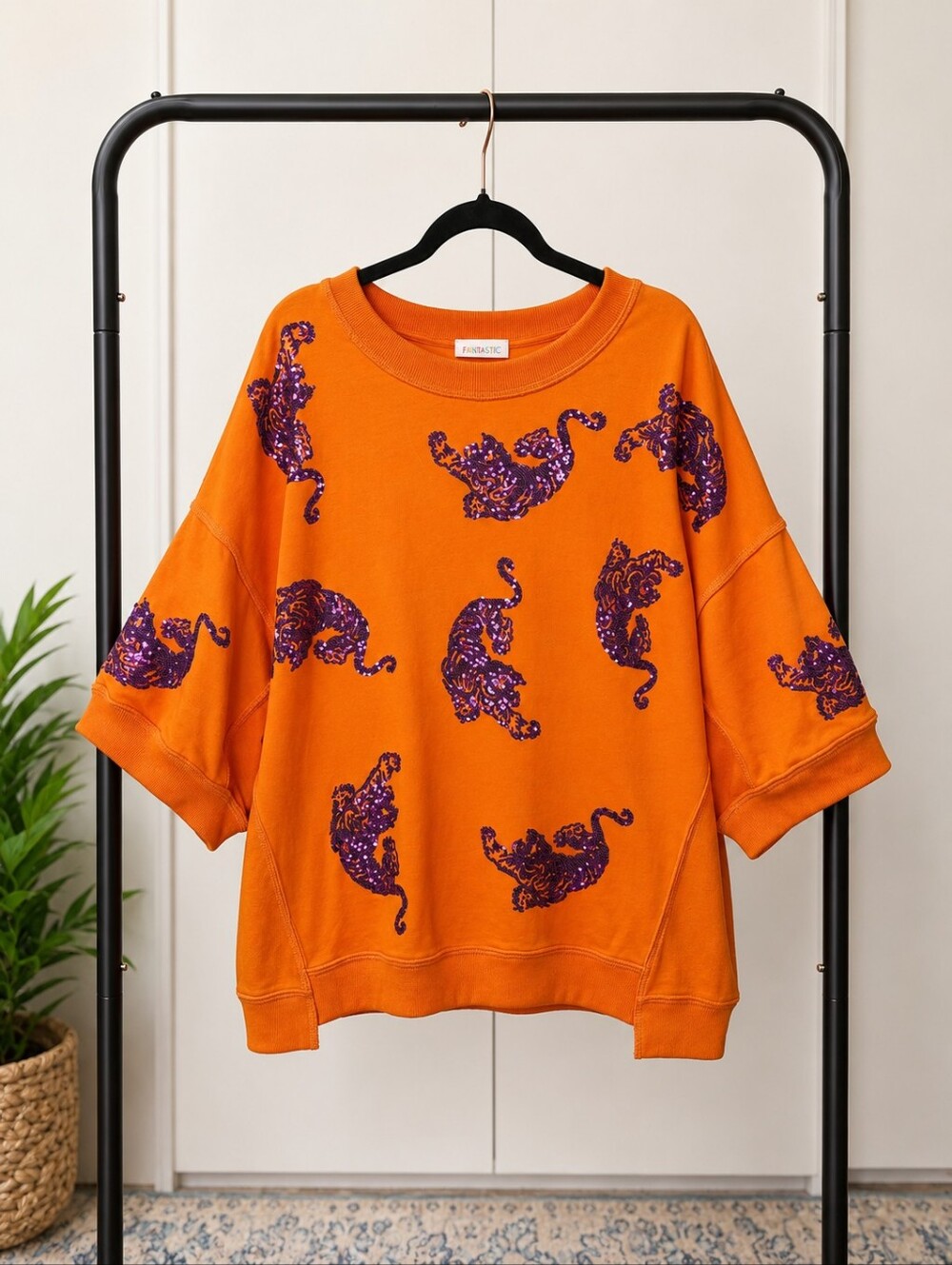 Fantastic Fawn Orange Sequin Tiger Sweatshirt Large Boutique Clemson Gameday Top